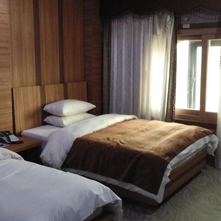 Benikea Premier Hotel Siheung Экстерьер фото