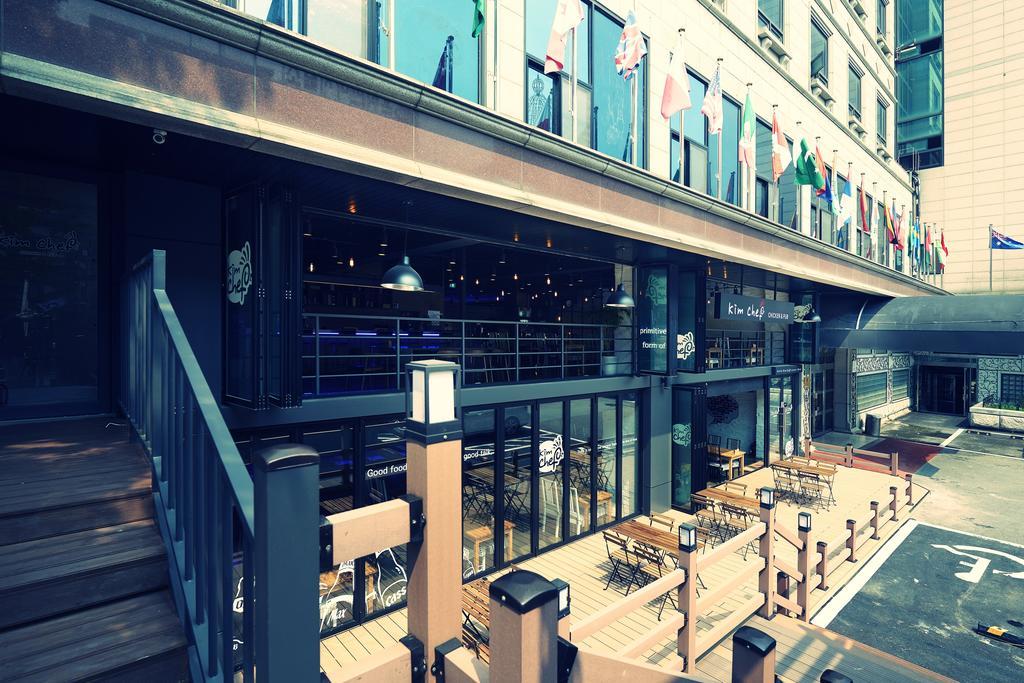 Benikea Premier Hotel Siheung Экстерьер фото