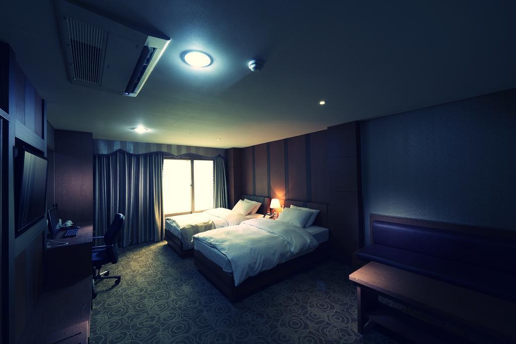 Benikea Premier Hotel Siheung Экстерьер фото