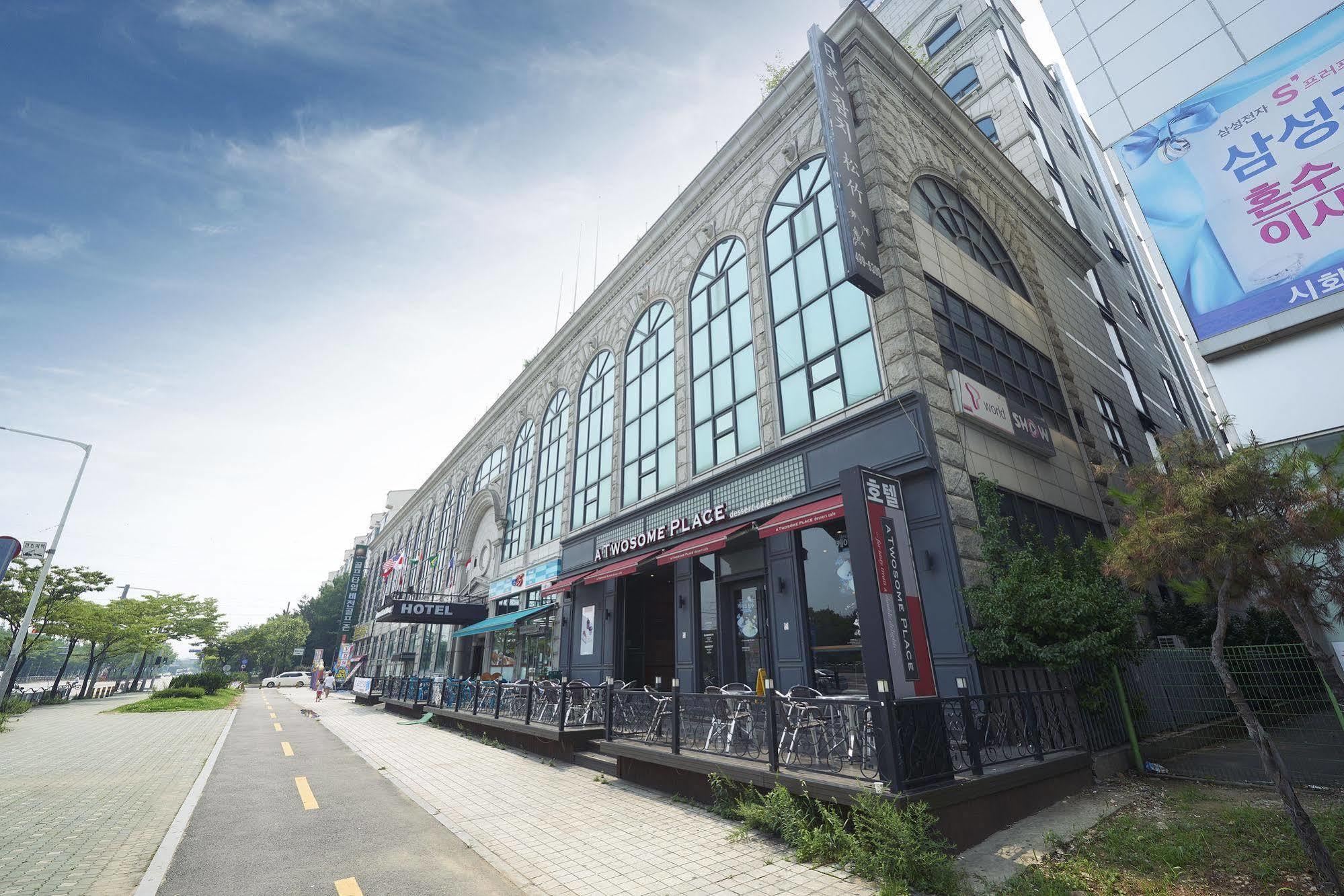 Benikea Premier Hotel Siheung Экстерьер фото