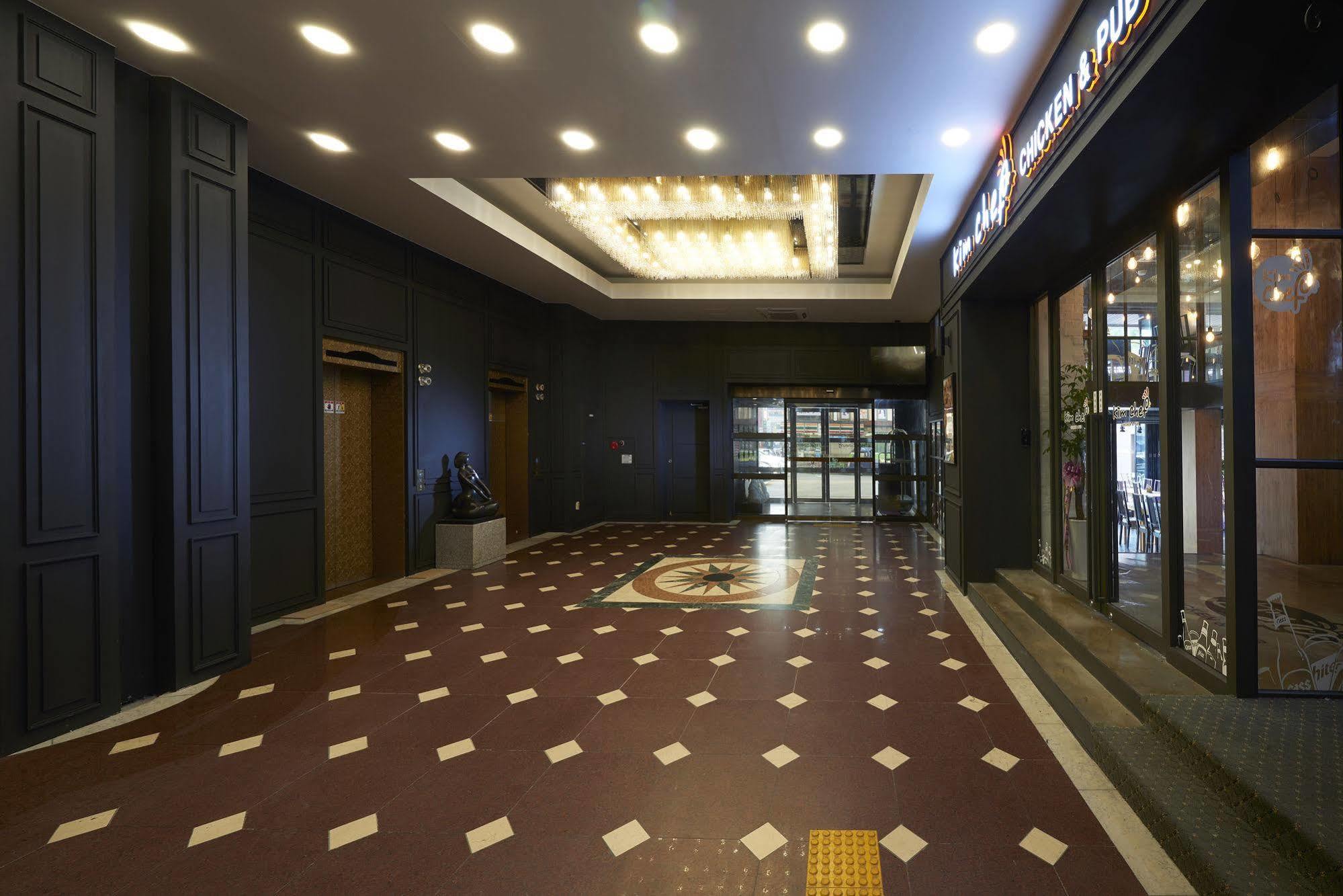 Benikea Premier Hotel Siheung Экстерьер фото