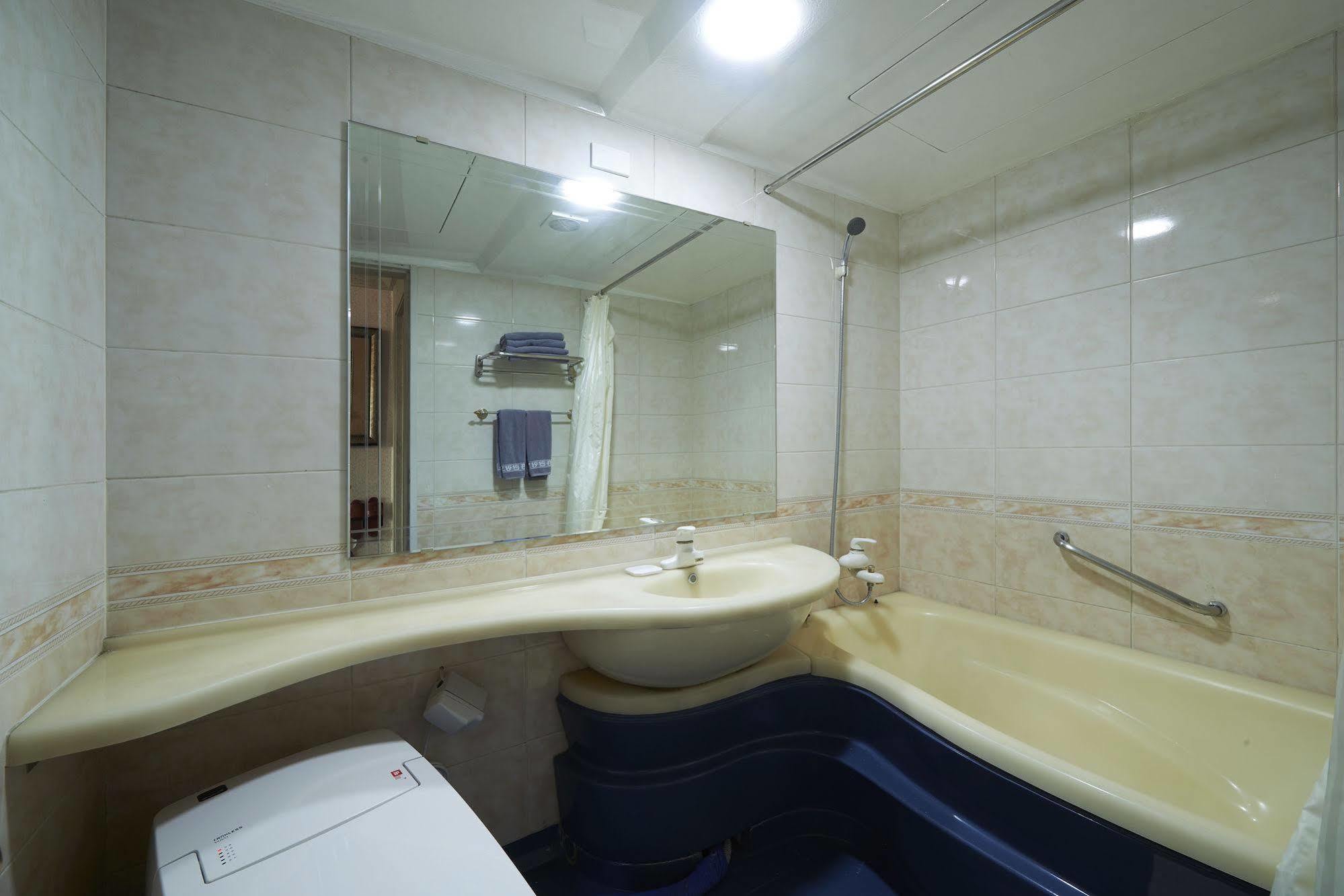 Benikea Premier Hotel Siheung Экстерьер фото