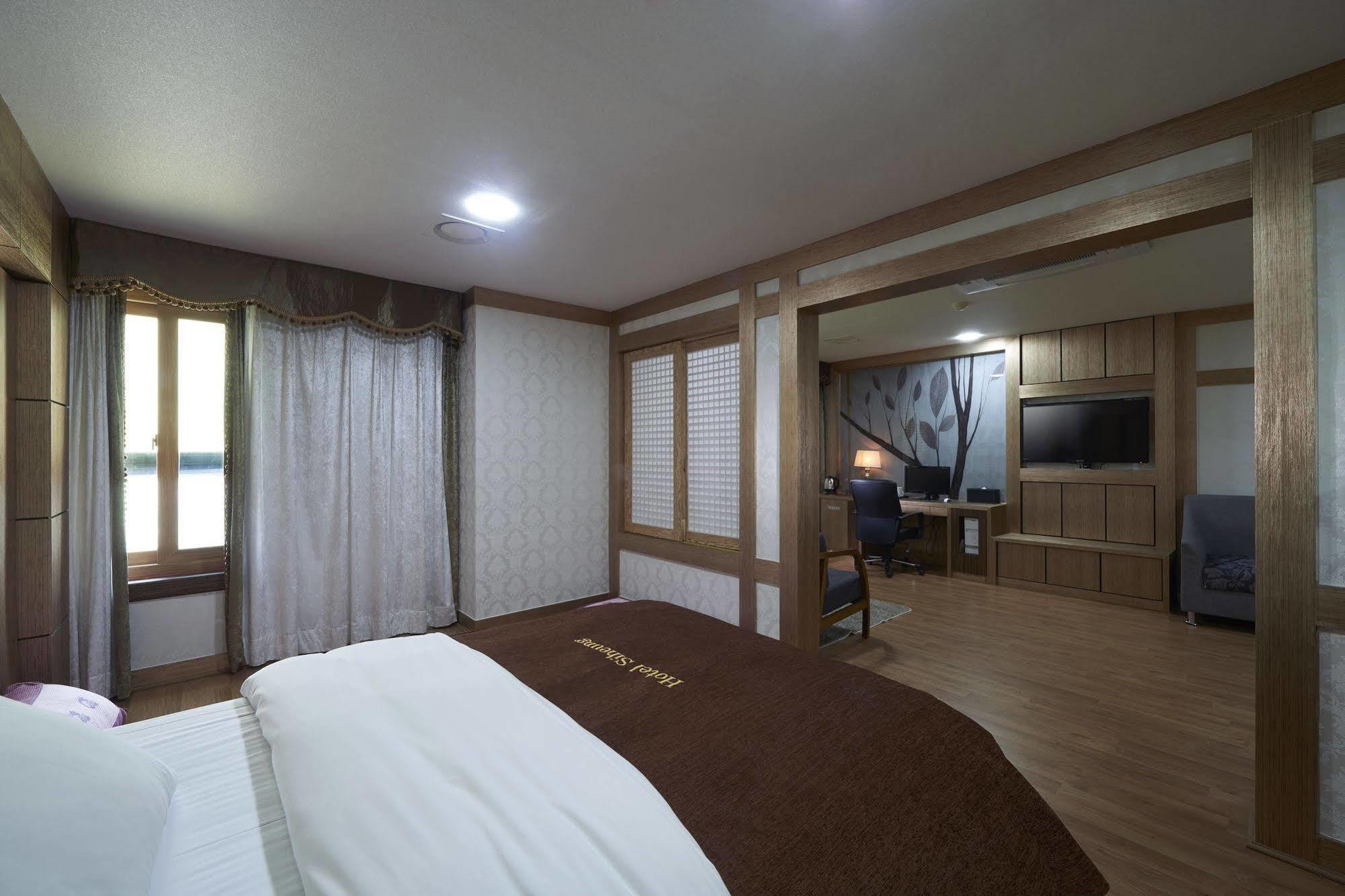 Benikea Premier Hotel Siheung Экстерьер фото